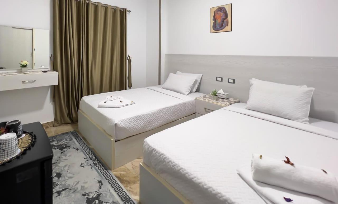 Guest house Giza Pyramids Alaska *