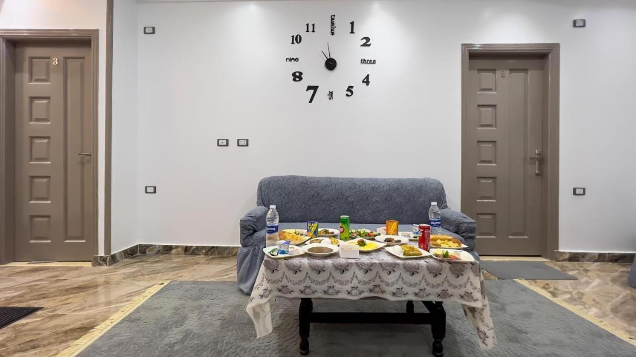 Guest house Giza Pyramids Alaska